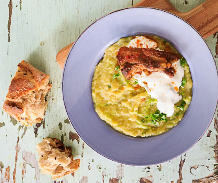 Kelkáposzta-főzelék sült oldalassal recept