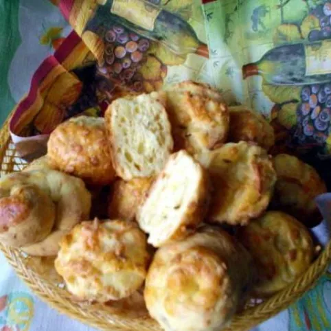 Pogácsa kétféle sajttal recept