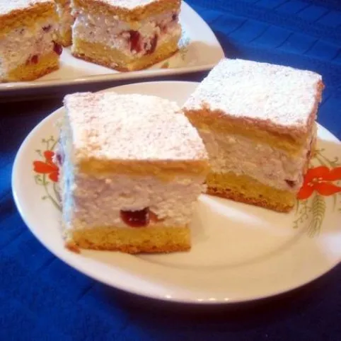 Áfonyás-túrós pite recept