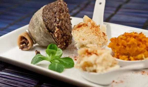 A mi májas hurkánkra hasonlít leginkább a belsőségekből készülő Haggis