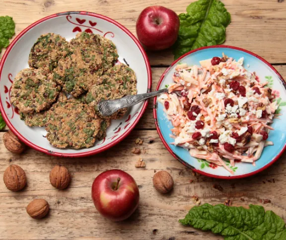 Almás répasaláta mángoldos lencsefasírttal recept