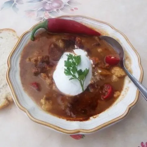 Tejfölös marhagulyásleves nokedlivel recept