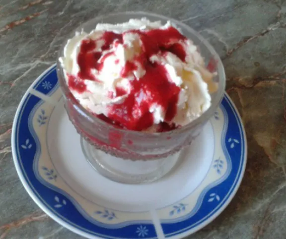 Málnás-mascarponés pohárkrém recept