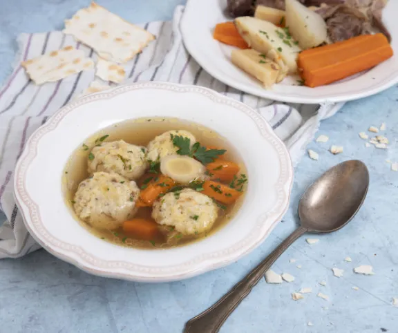 Kacsaleves klasszikus maceszgombóccal recept