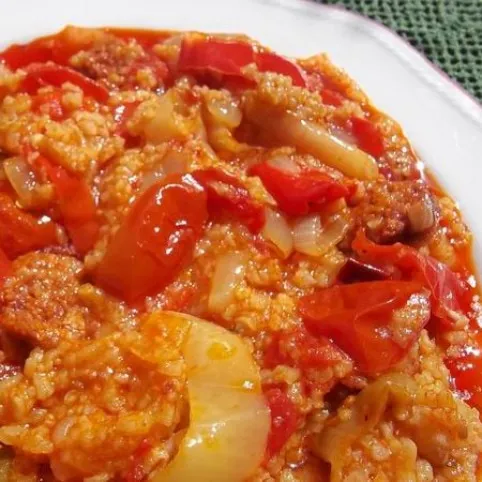 Rizses lecsó füstölt szalonnával és kolbásszal recept