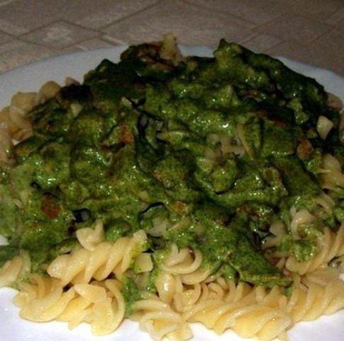 Sonkás-spenótos fusilli recept