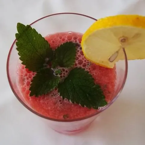 Vodkás dinnyekoktél recept