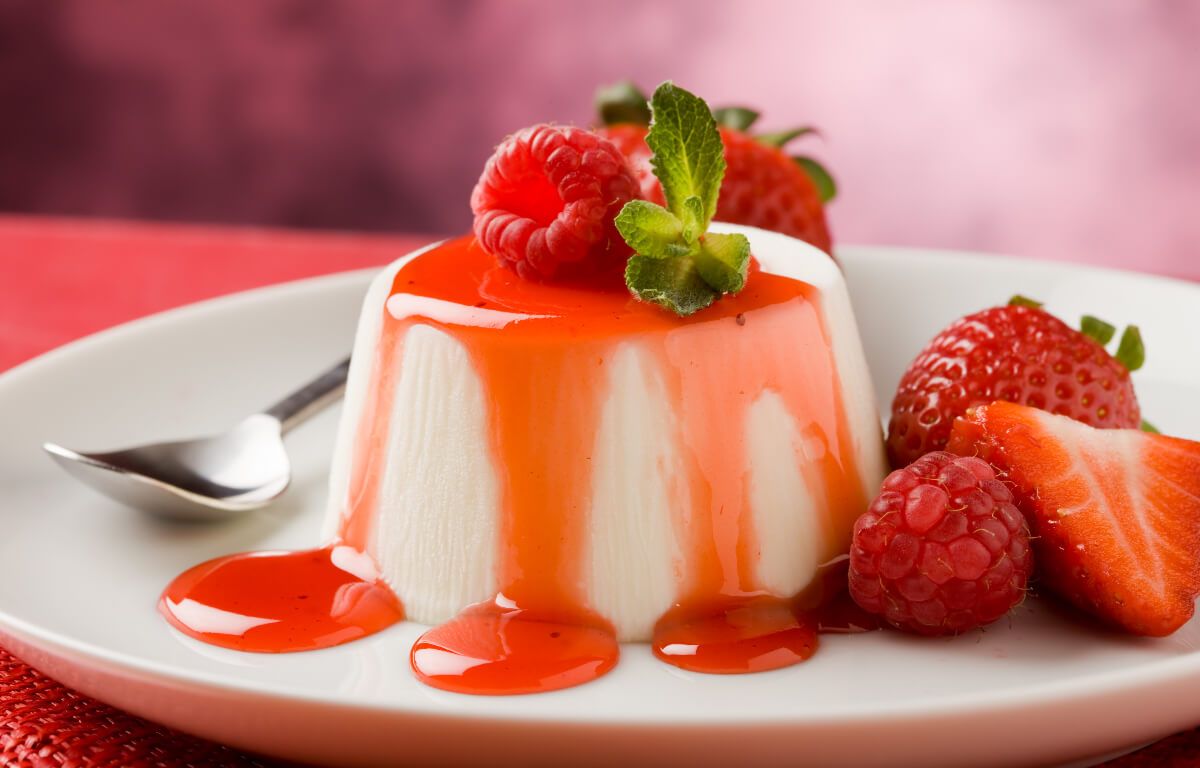 A panna cotta az olaszok mesésen finom pudingja (Shutterstock)