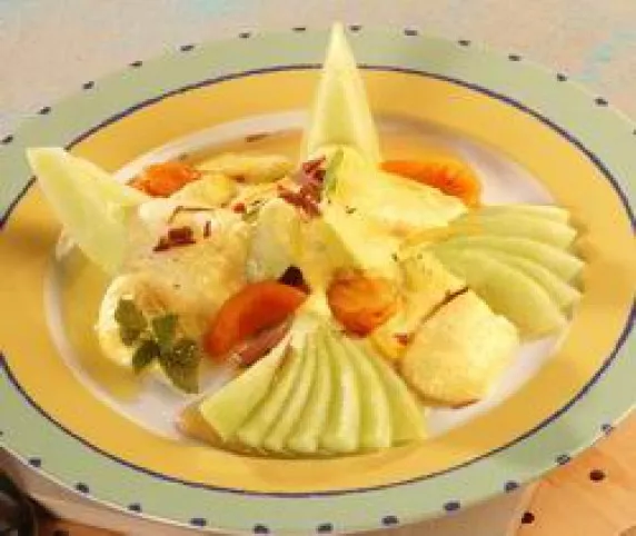 Mézes dinnye aszalt barackkal és forró borhabbal recept