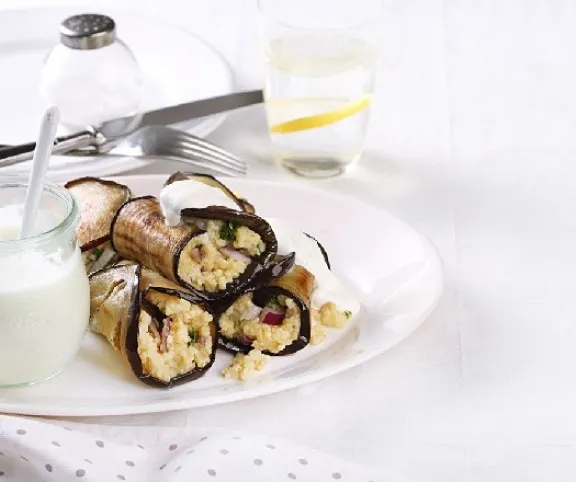 Kölessel töltött padlizsántekercs recept