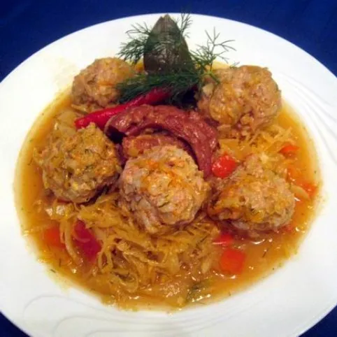 Nyári káposzta húsgombóccal recept
