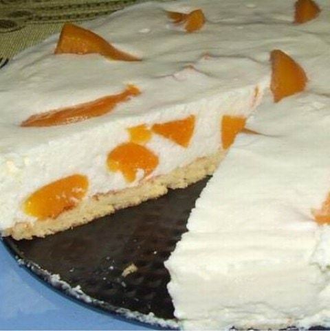 Mézes-őszibarackos joghurttorta recept