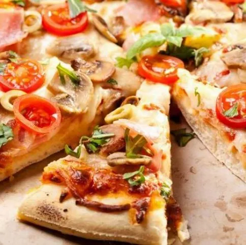 Gombás–sonkás pizza Recept képpel | Mindmegette.hu