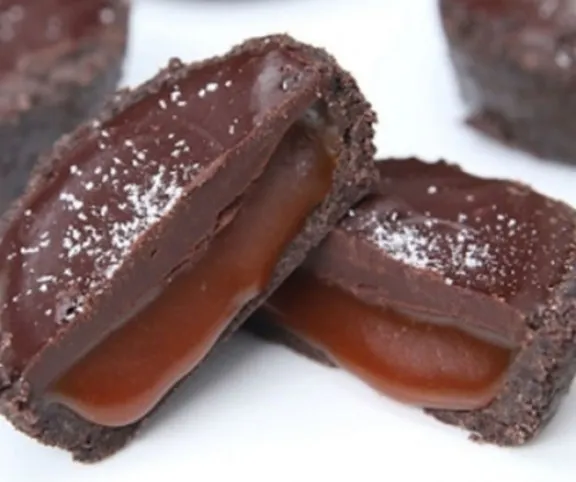 Omlós csokis-karamellás keksz - sütés nélkül! recept