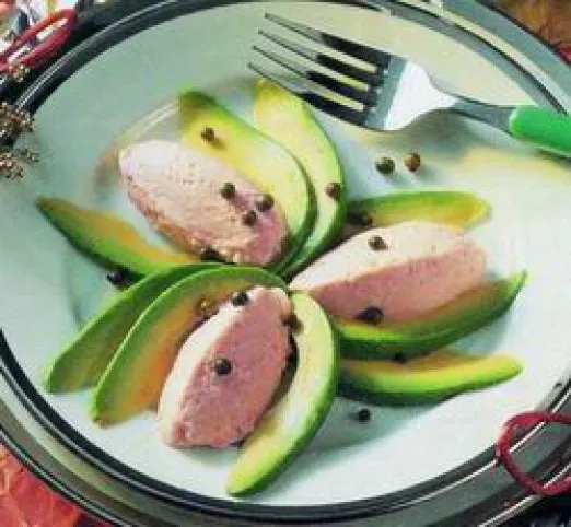 Avokádósaláta grépfrúttal recept