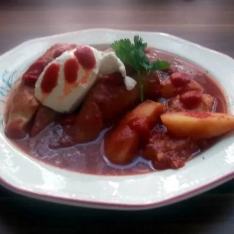 Töltött paprika chilis paradicsomszószban recept