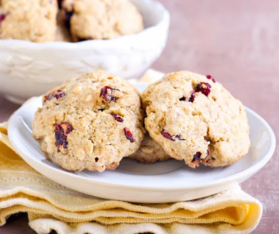 Fehércsokis-vörösáfonyás keksz recept