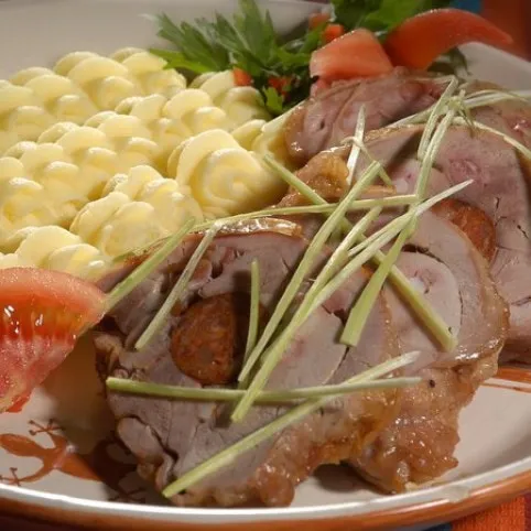 Kolbászos pulykatekercs recept