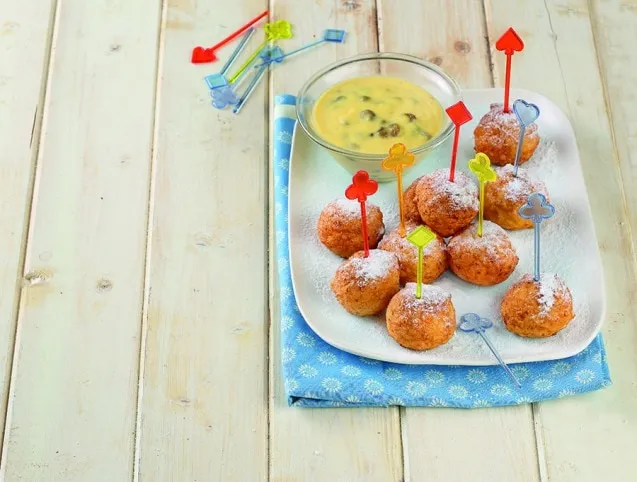 Túrófánk mazsolás vaníliaöntettel recept