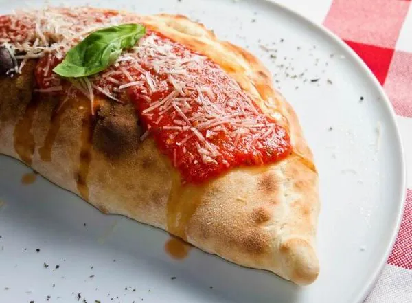 Calzone, a csukott pizza