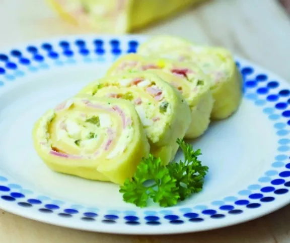 Uborkás-sonkás sajttekercs recept
