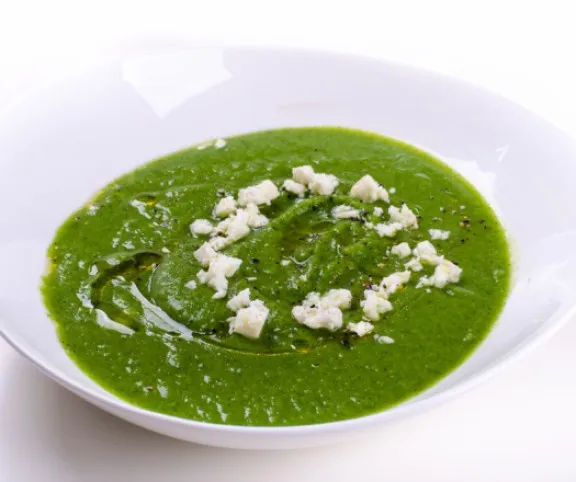 Zöldborsós brokkolikrémleves recept