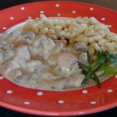 Mustáros-gombás pulykaragu recept