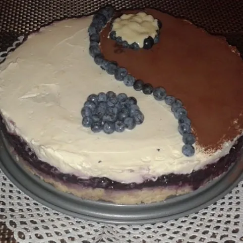Jin-jang áfonyás sajttorta recept