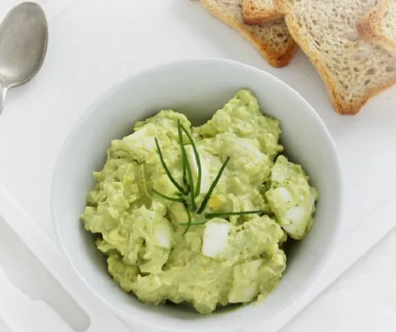 Avokádós-majonézes tojássaláta recept