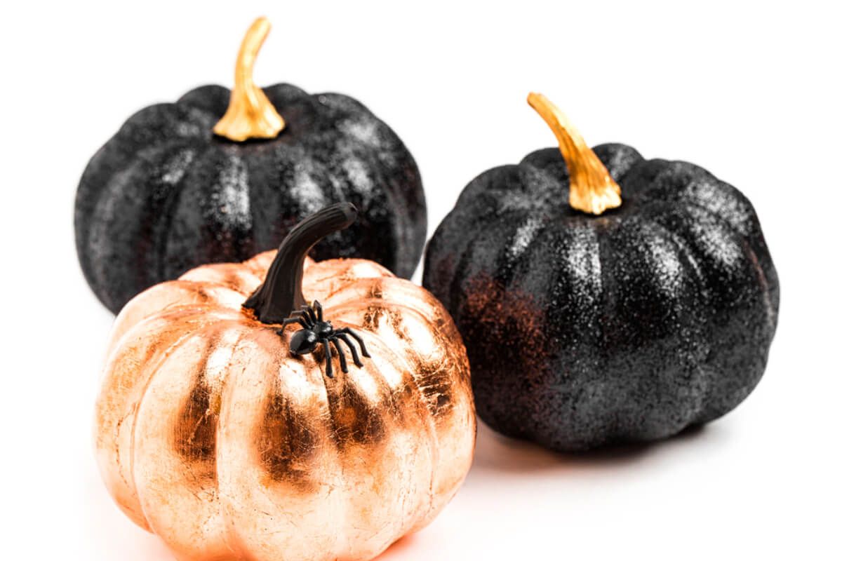 Faragás helyett nagyon különleges halloweeni tököt festhetsz (Shutterstock)