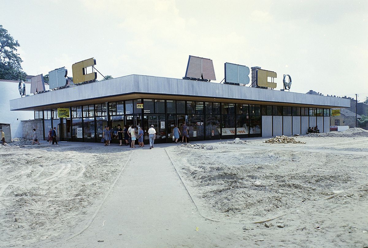 1970 - István (Bajcsy-Zsilinszky út) ABC az Árpád út és a Munkásotthon utca között /Fotó: Fortepan - Főfotó