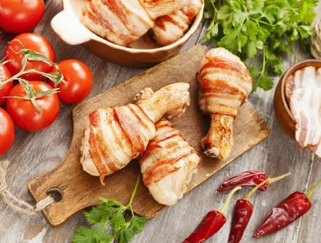 Baconbe göngyölt csirkecomb recept