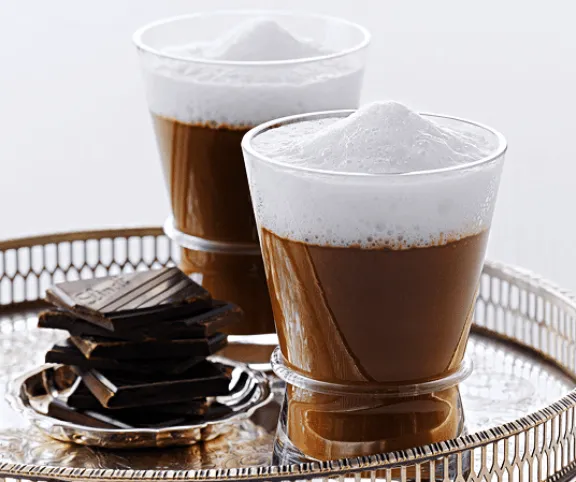 Jeges csokis-banános tejshake meleg kókuszhabbal recept