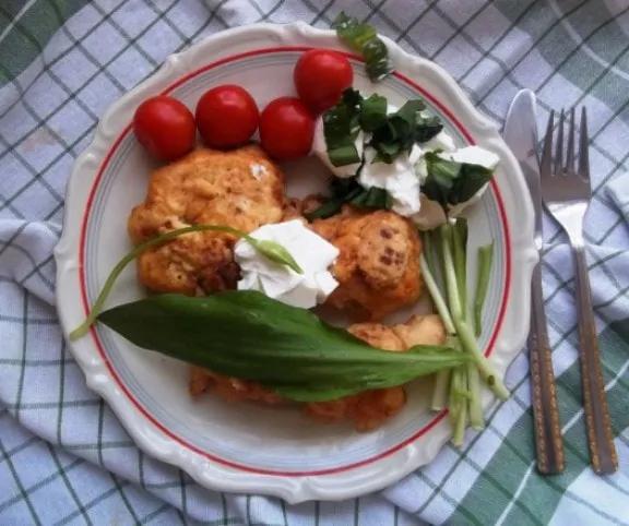 Sörtésztában sült karfiol medvehagymás tejföllel recept