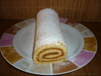 Sárgabaracklekváros piskótatekercs