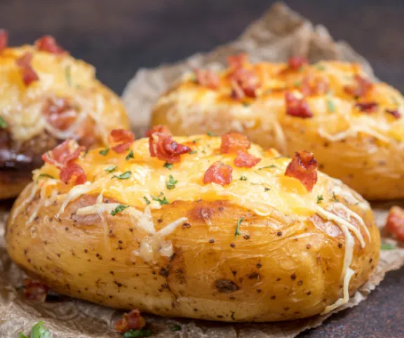 Sajtos-baconös töltött krumpli recept