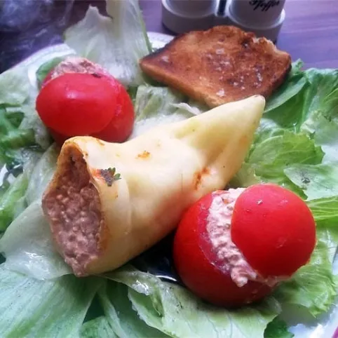 Csilis túrókrémmel töltött paprika  recept