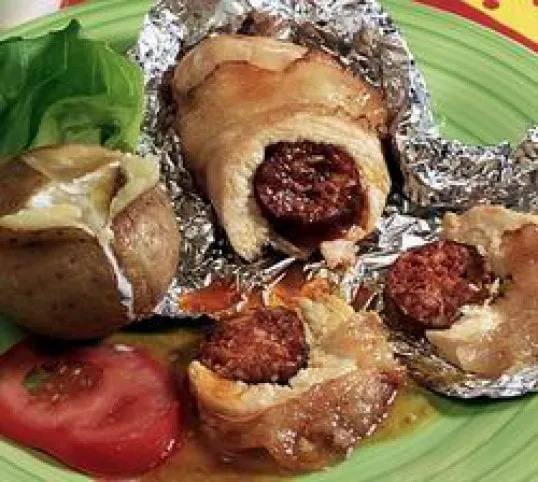 Alufóliában sült csirkemell kolbásszal  recept