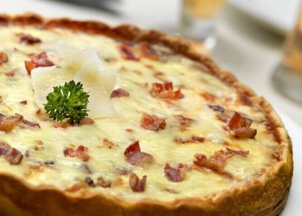 Kész tésztából gyorsan összeállítható a quiche is