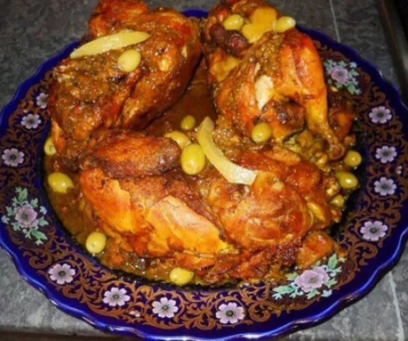 Marokkói sült csirke olívabogyóval és sós citrommal (Djaja Mhammer) recept