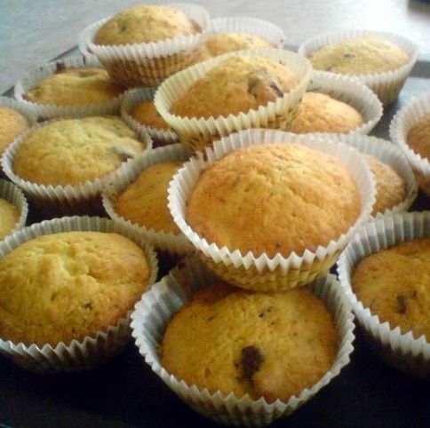 Kókuszos muffin csokidarabkákkal recept