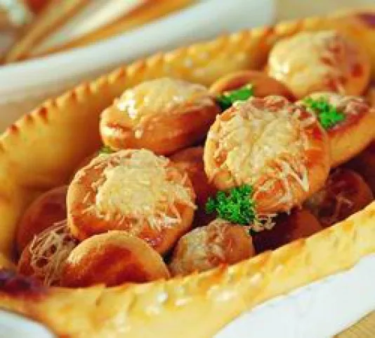 Aranyló tejfölös pogácsa recept