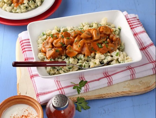 Gombapaprikás medvehagymás nokedlivel recept
