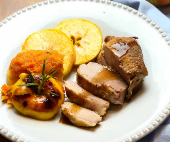 Sült lapocka sütőtökpürével és sült almával recept