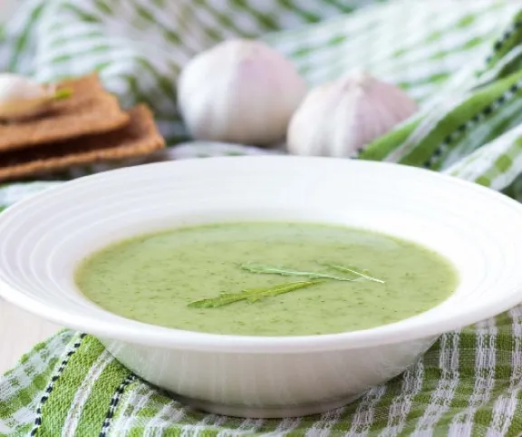 Cukkinileves fokhagymásan recept