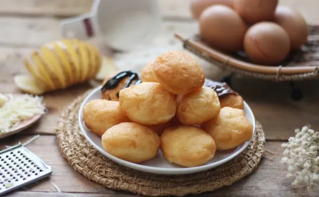 Könnyű kelt burgonyafánk recept