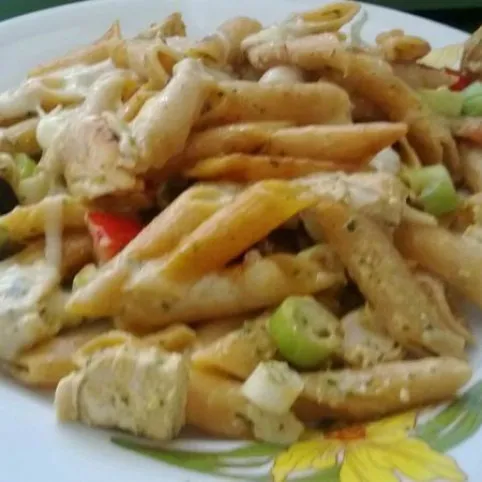 Csirkés tészta rukkolapestóval recept