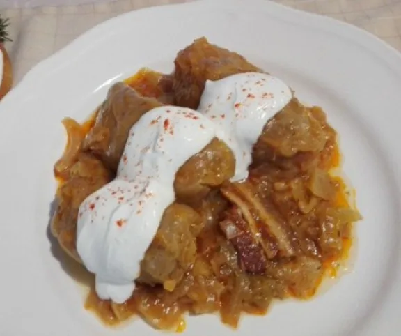 Töltött káposzta háromféle húsból recept
