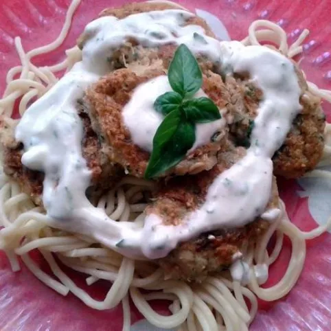 Kapros tökfasírt mártással spagettiágyon (súlykontroll) recept