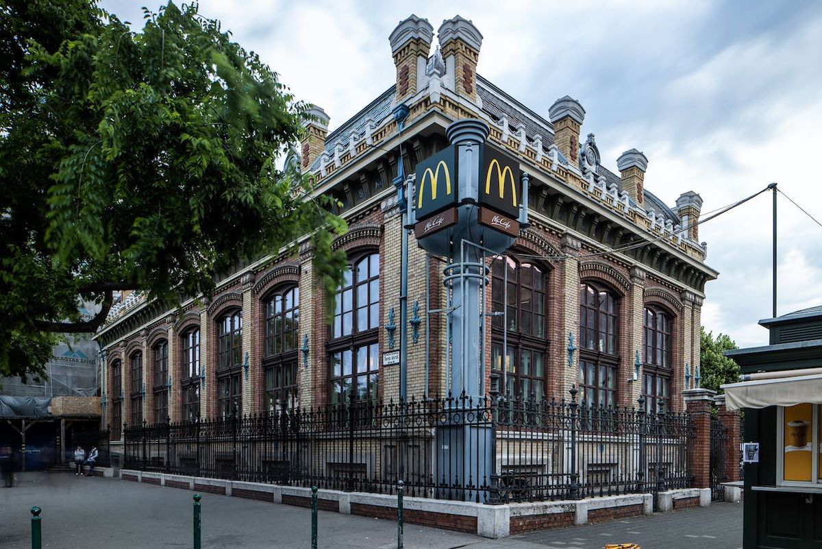 A Nyugati téri McDonald's-ot a világ egyik legszebb gyorséttermének választották (Fotó: McDonald's)